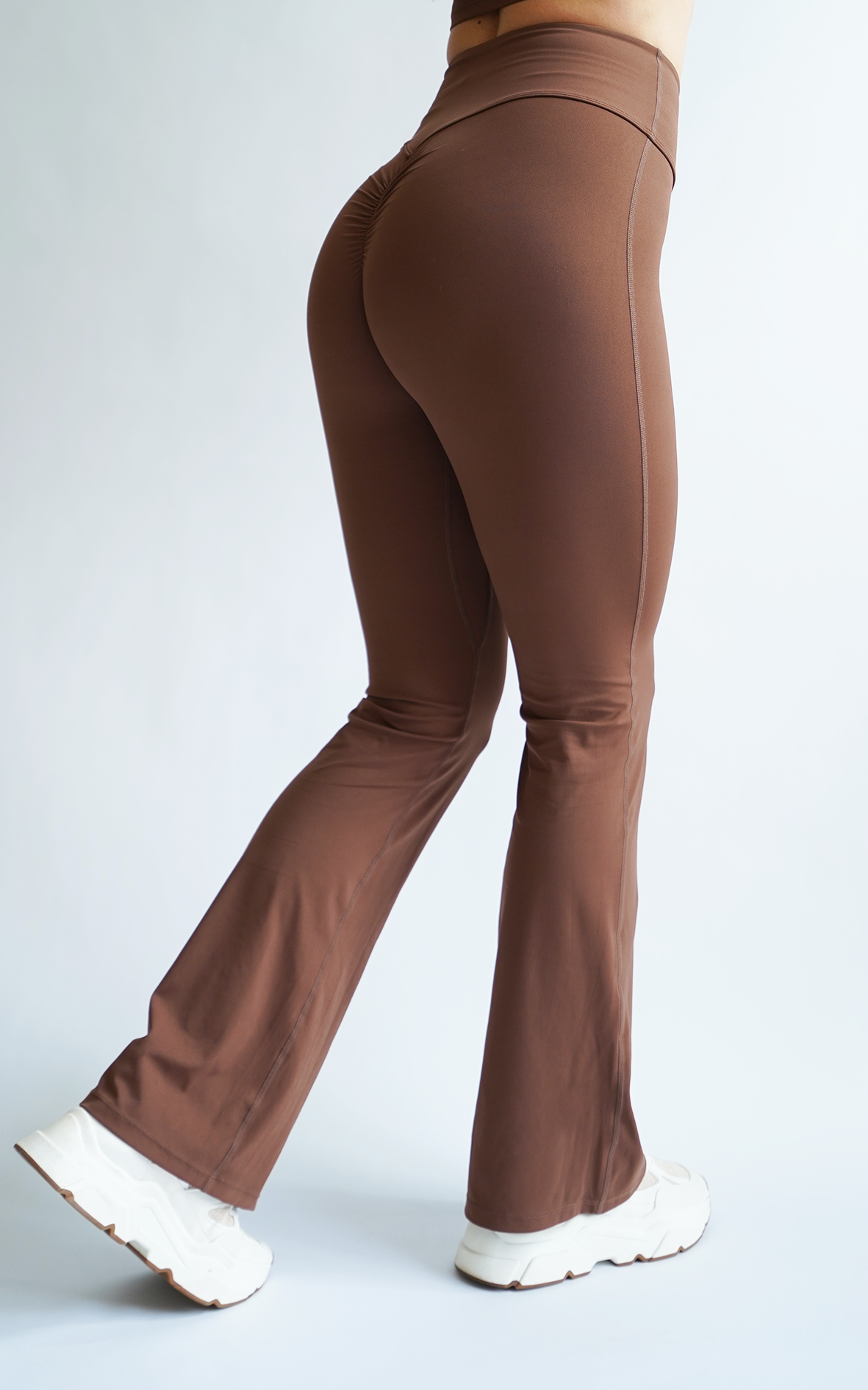 Mellow Flared Leggings Mocha